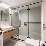 Urban Boutique Atmabnb 44 *